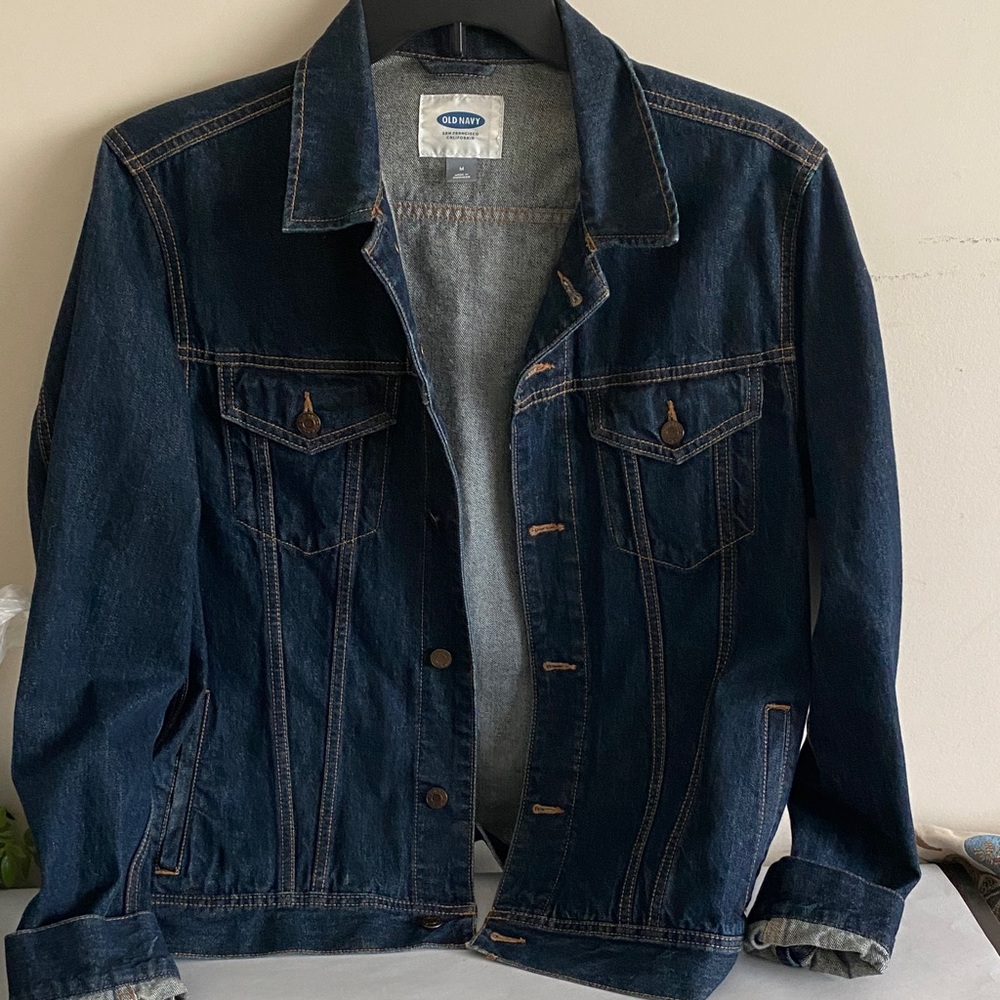 Women’s Old Navy dark wash jean Jacket size Medium Indigo Denim like new
